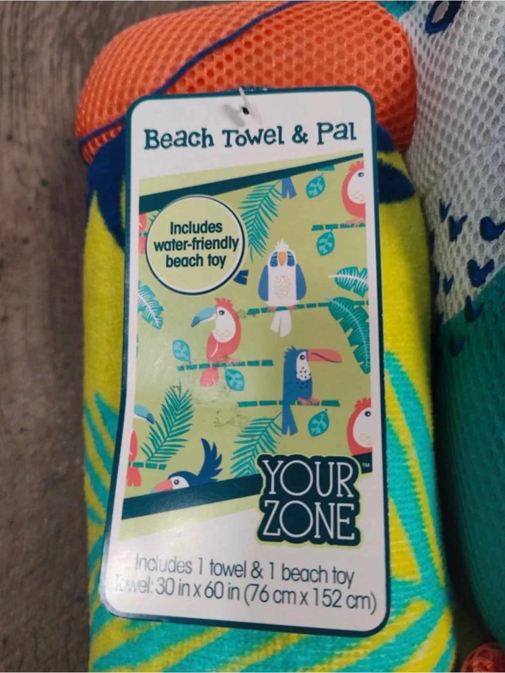 Your Zone beach towel and Water Friendly Plush Toy Toucan